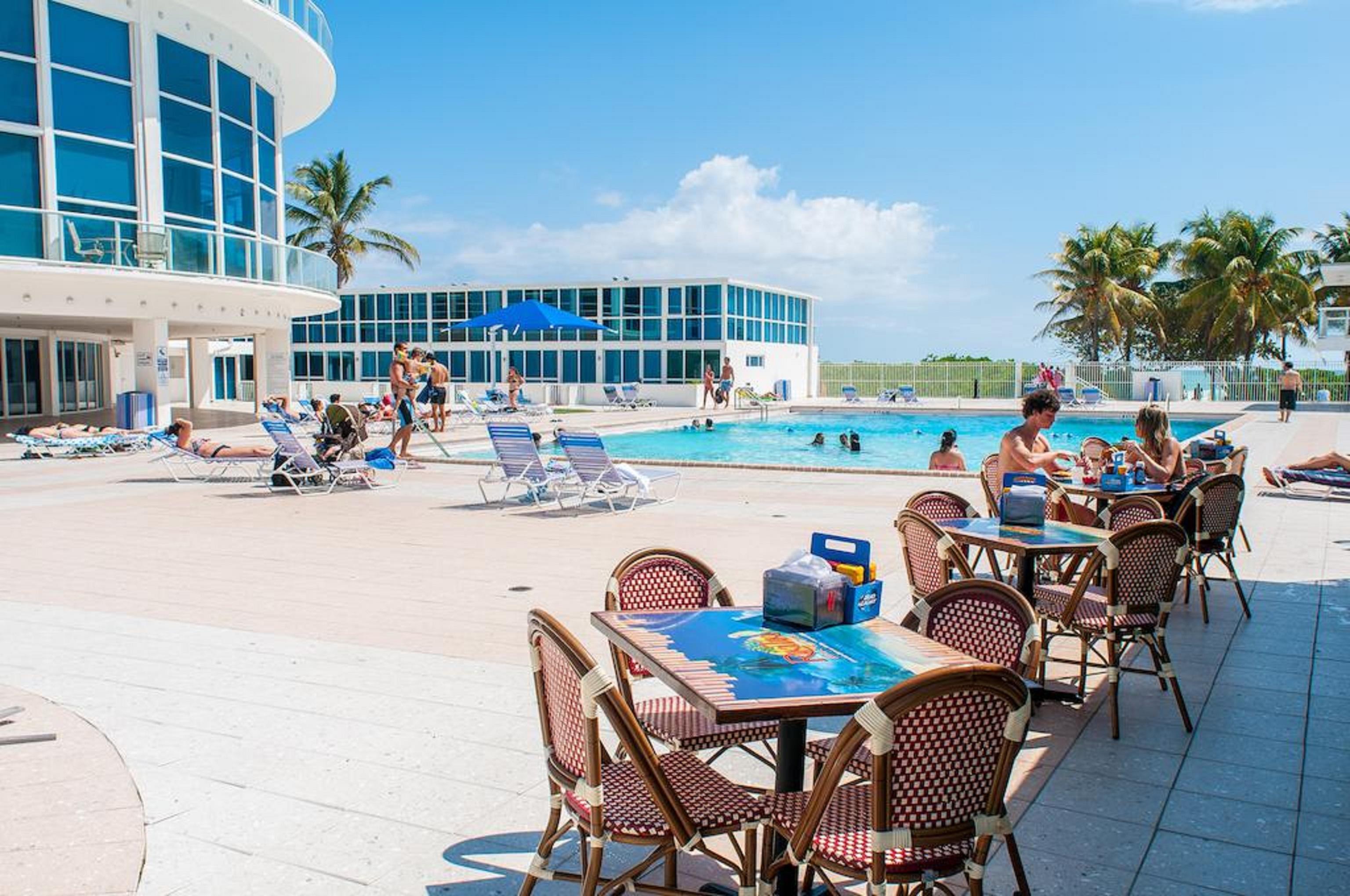 Collins Apartments By Design Suites Miami Beach Bagian luar foto