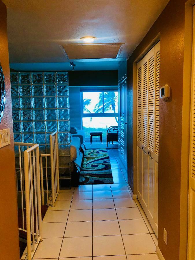 Collins Apartments By Design Suites Miami Beach Bagian luar foto