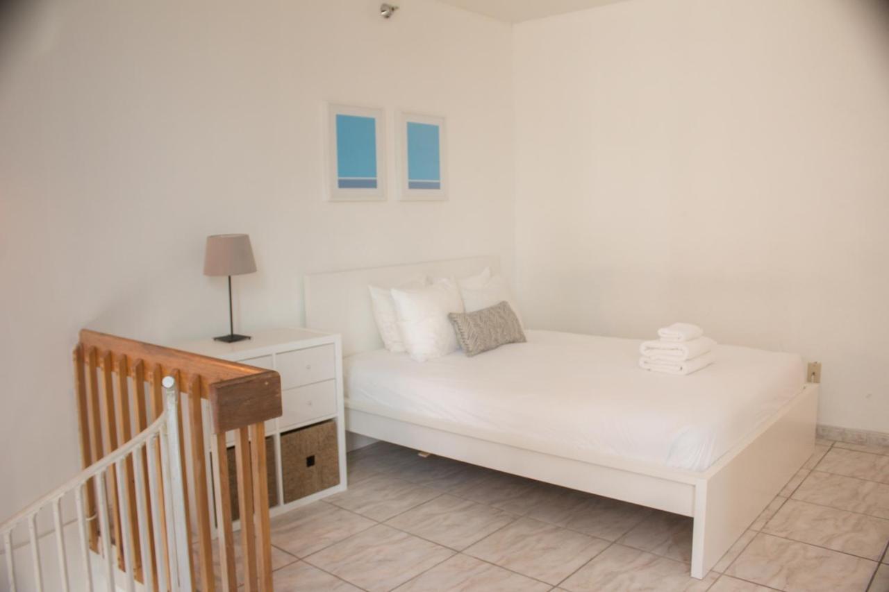 Collins Apartments By Design Suites Miami Beach Bagian luar foto