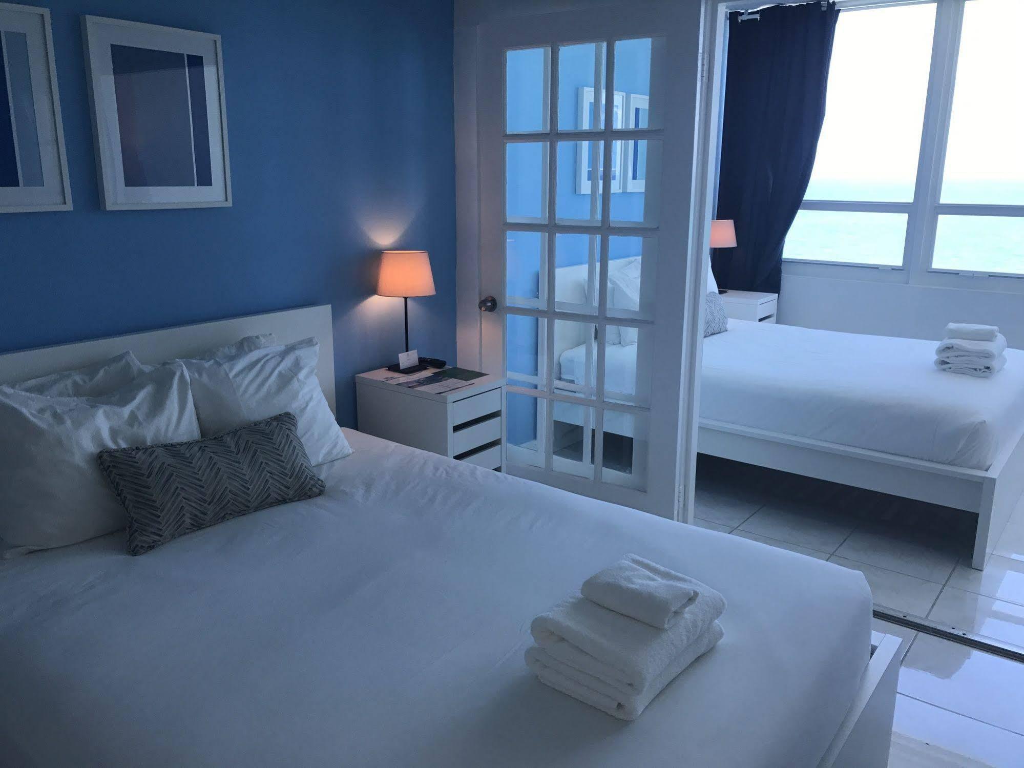 Collins Apartments By Design Suites Miami Beach Bagian luar foto
